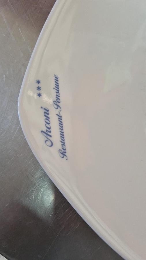 Pensiune Restaurant Arconi Năvodari Kültér fotó