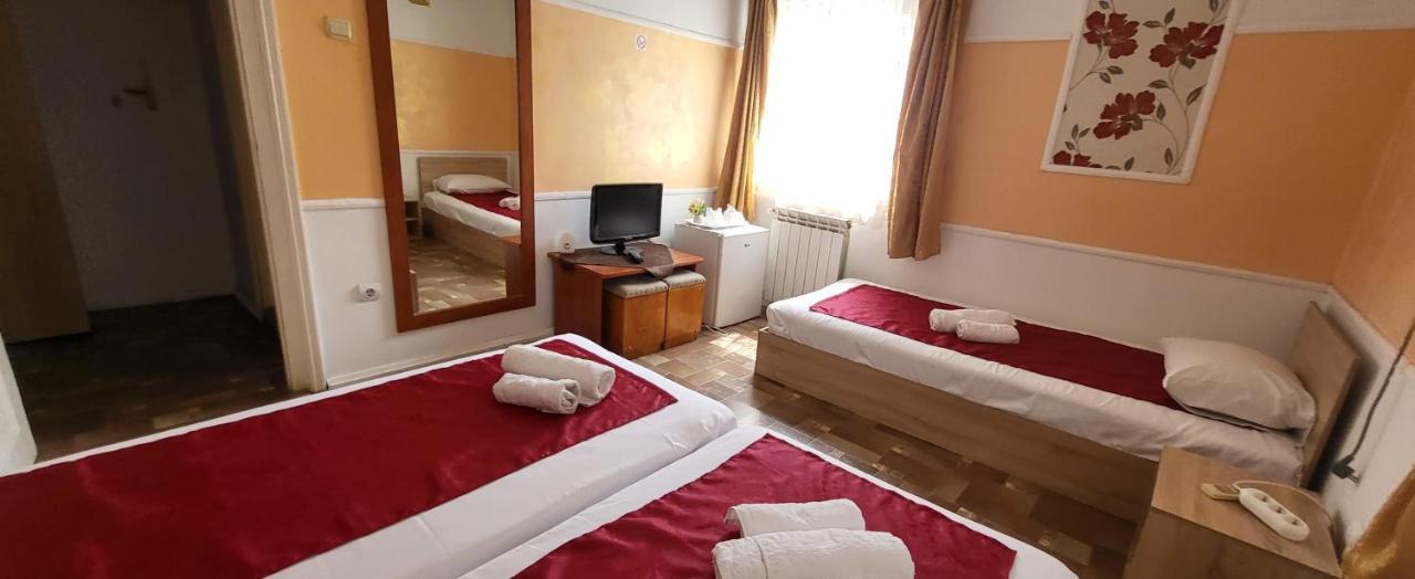 Pensiune Restaurant Arconi Năvodari Kültér fotó