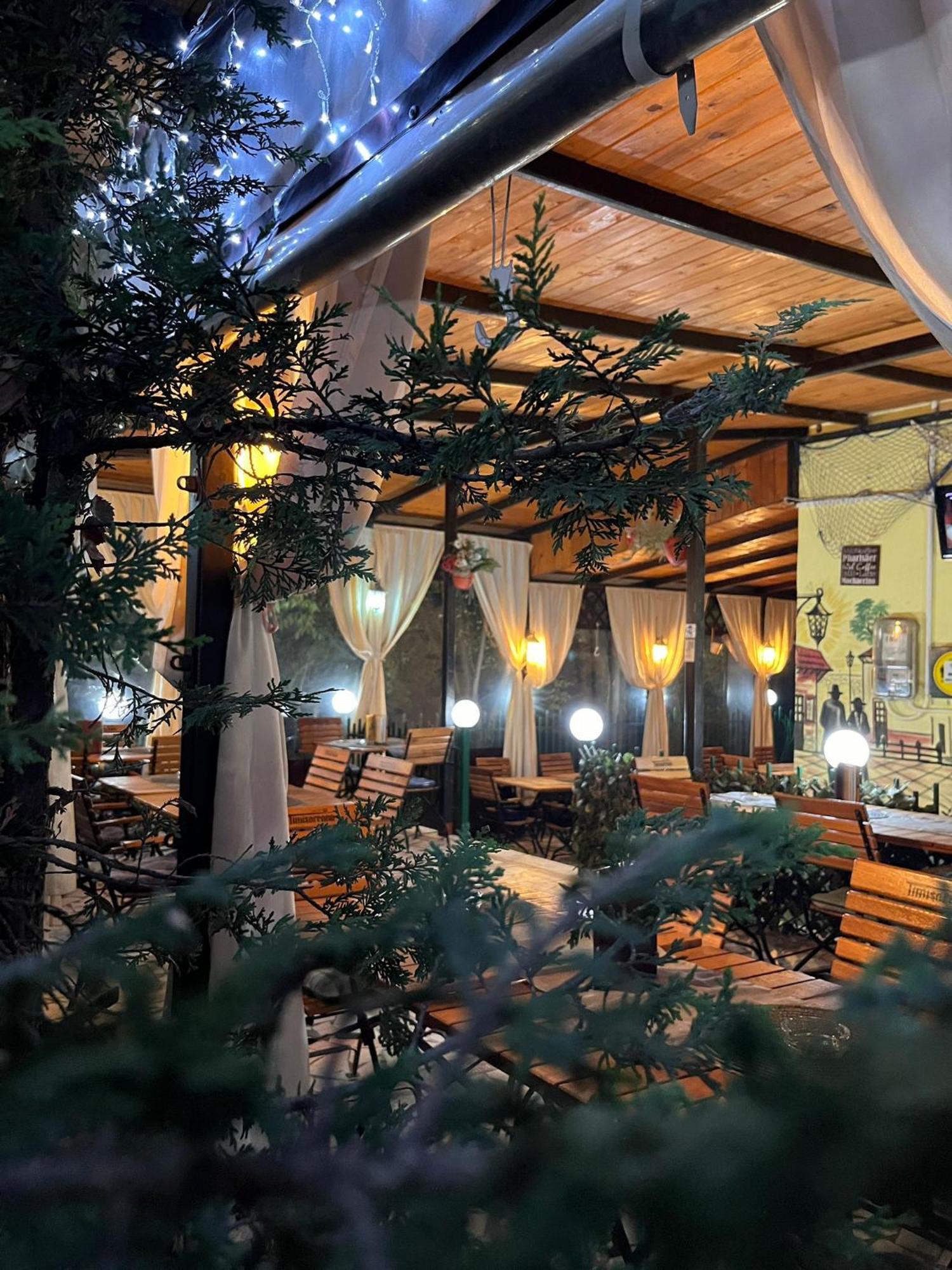 Pensiune Restaurant Arconi Năvodari Kültér fotó